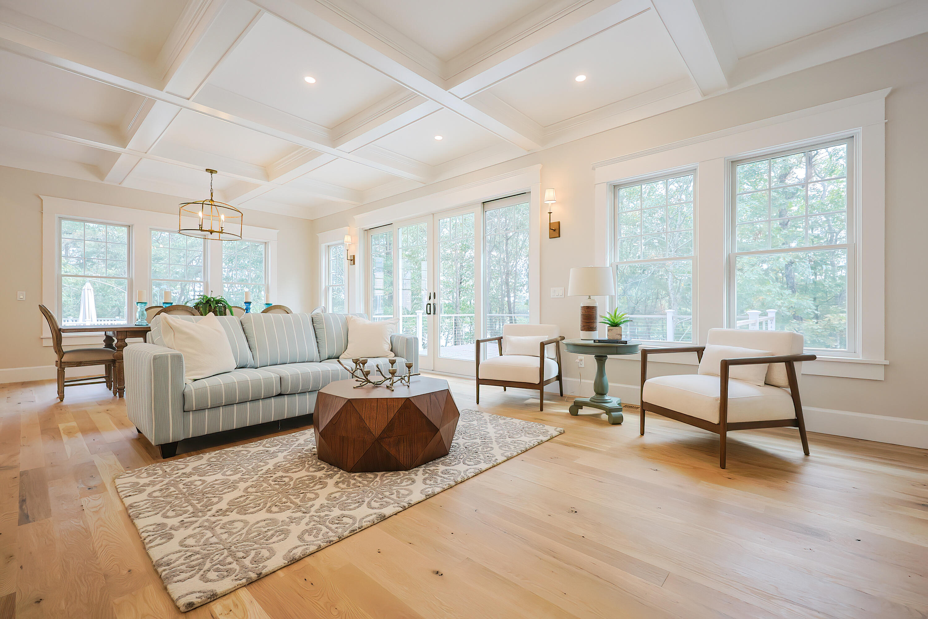 28 Quaker Run Road Mashpee, MA 02649 - Photo 9 of 49 Living room