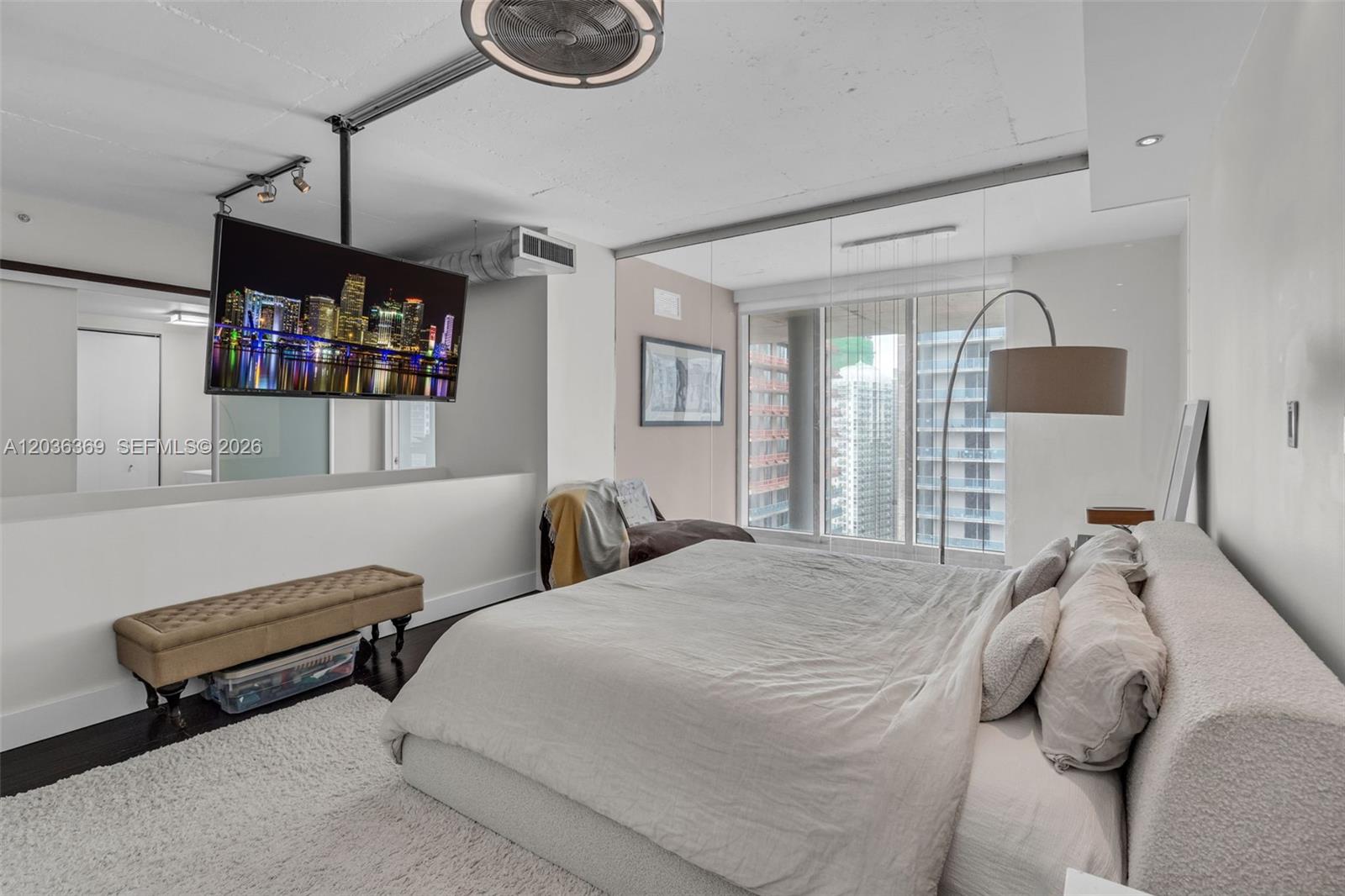 690 Southwest 1st Court, Unit PHII16 Miami, FL 33130 - Photo 7 of 32