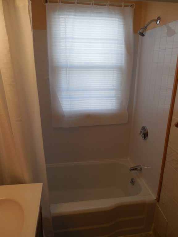 40 Georgetown Street Springfield, MA 01104 - Photo 15 of 30 Gallery Image 15