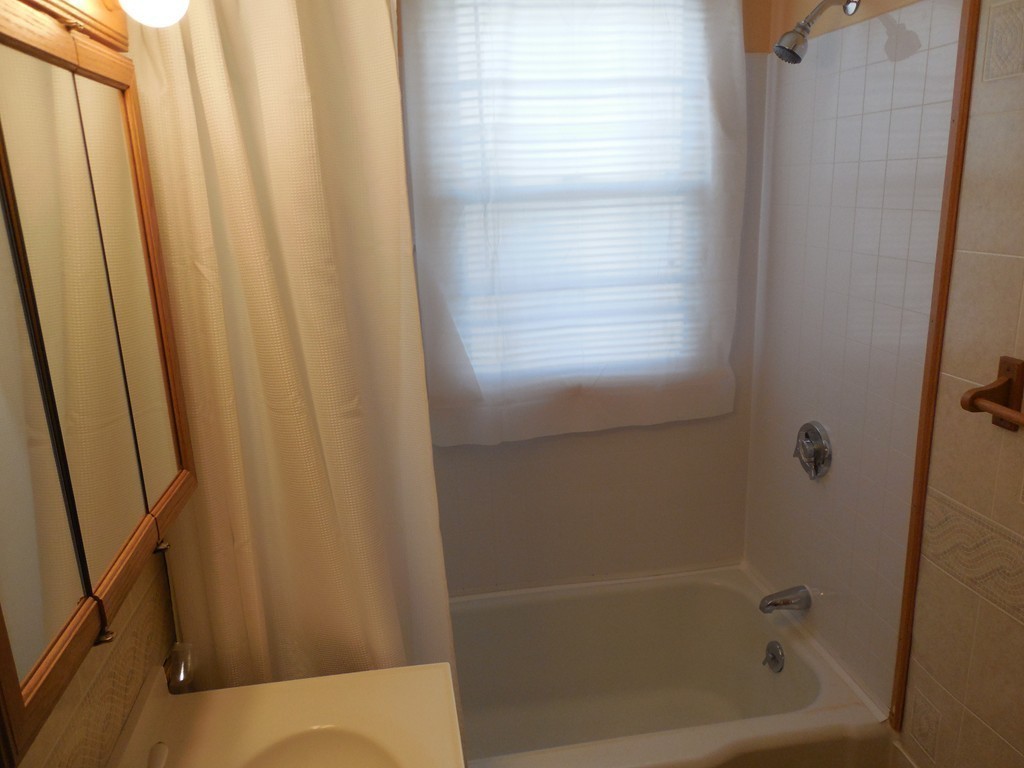 40 Georgetown Street Springfield, MA 01104 - Photo 16 of 30 Gallery Image 16