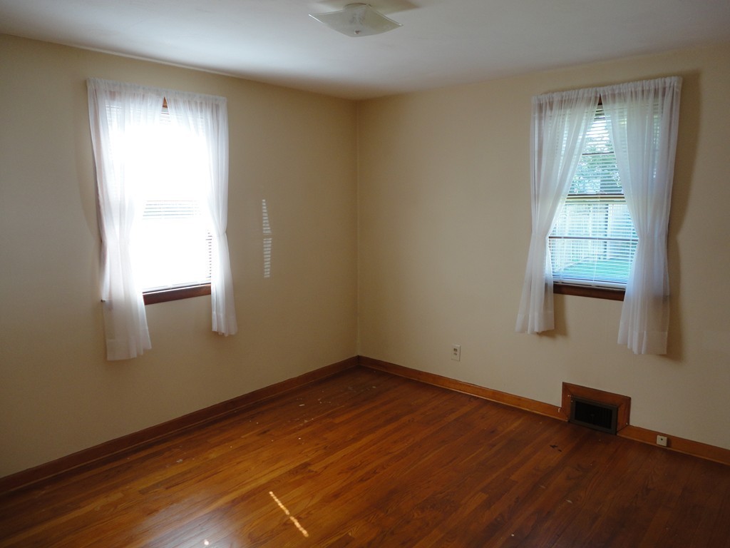 40 Georgetown Street Springfield, MA 01104 - Photo 19 of 30 Gallery Image 19