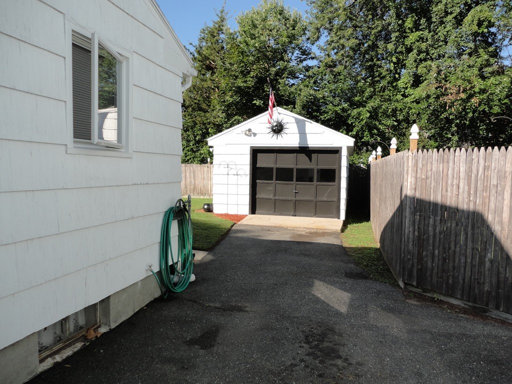 40 Georgetown Street Springfield, MA 01104 - Photo 7 of 30 Gallery Image 7