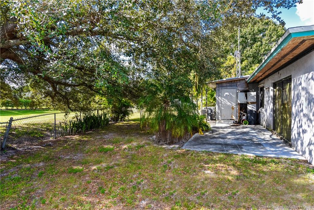 1082 Southeast St Lawrence Way Stuart, FL 34997 - Photo 16 of 20 Gallery Image 16