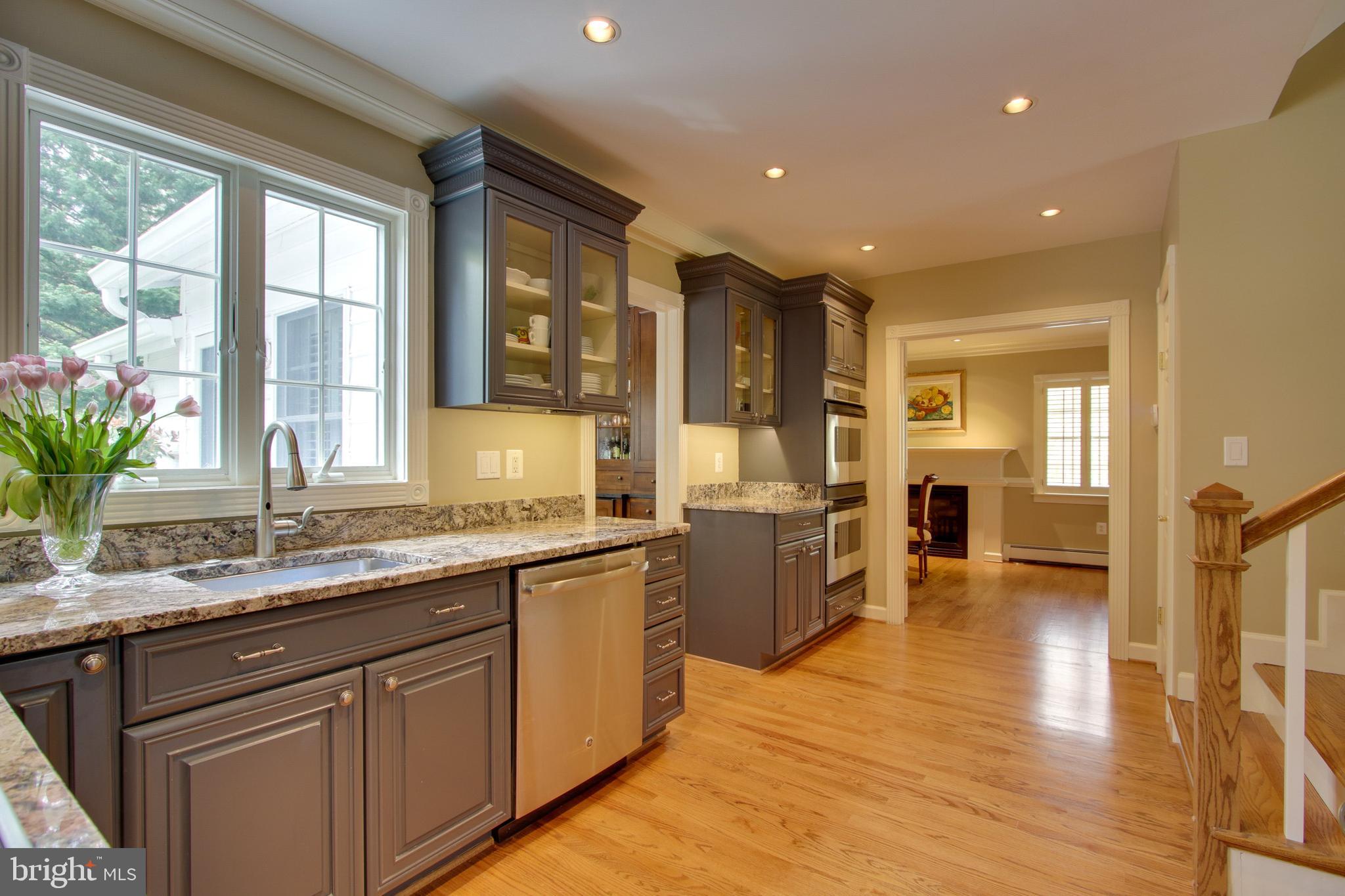 1842 Circle Road Baltimore, MD 21204 - Photo 16 of 45