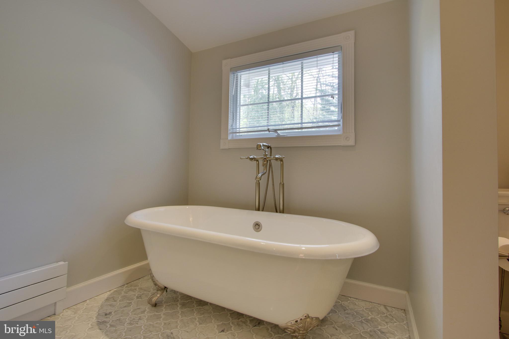 1842 Circle Road Baltimore, MD 21204 - Photo 31 of 45