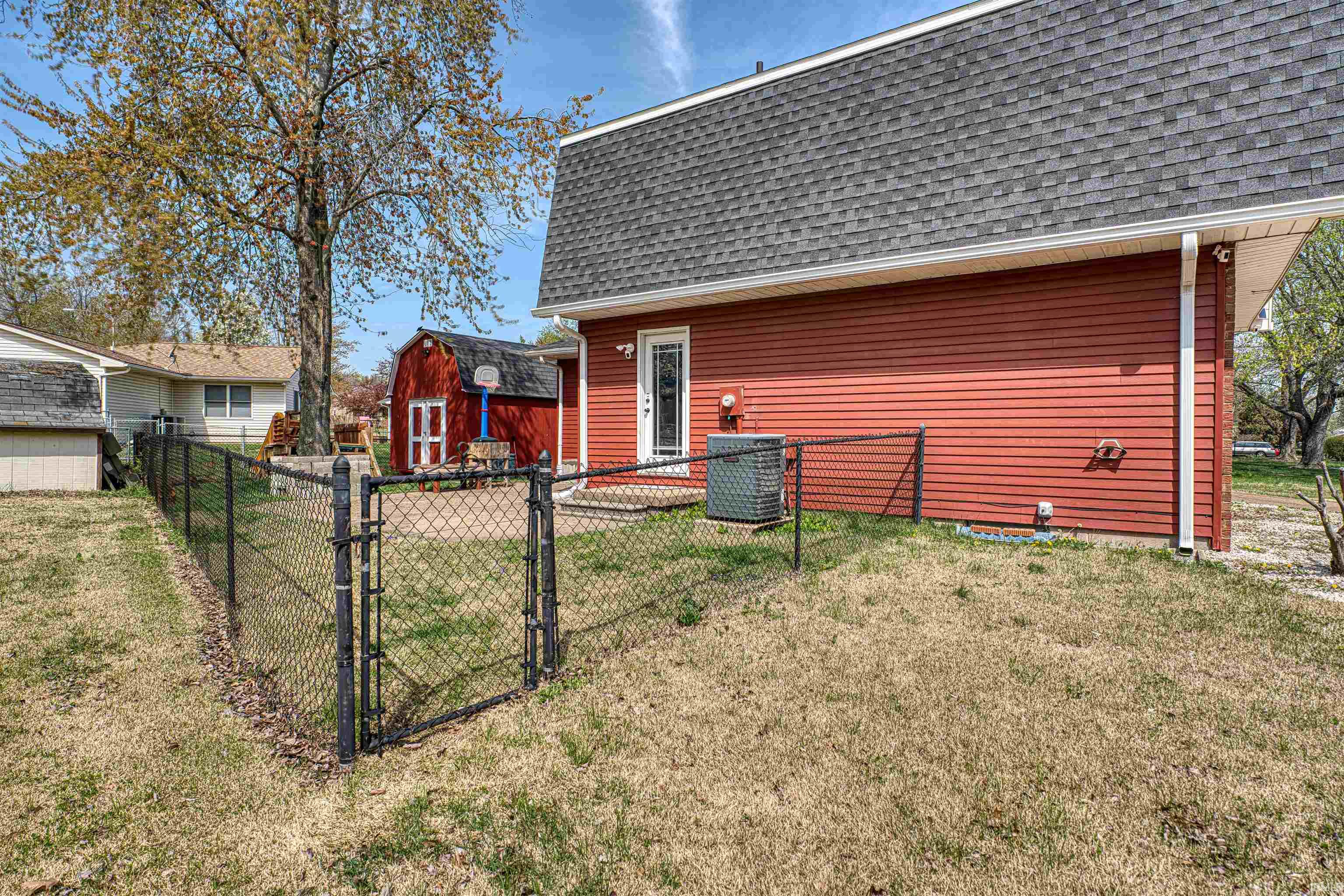 809 Southfield Road Evansville, IN 47715 - Photo 26 of 36 Gallery Image 26