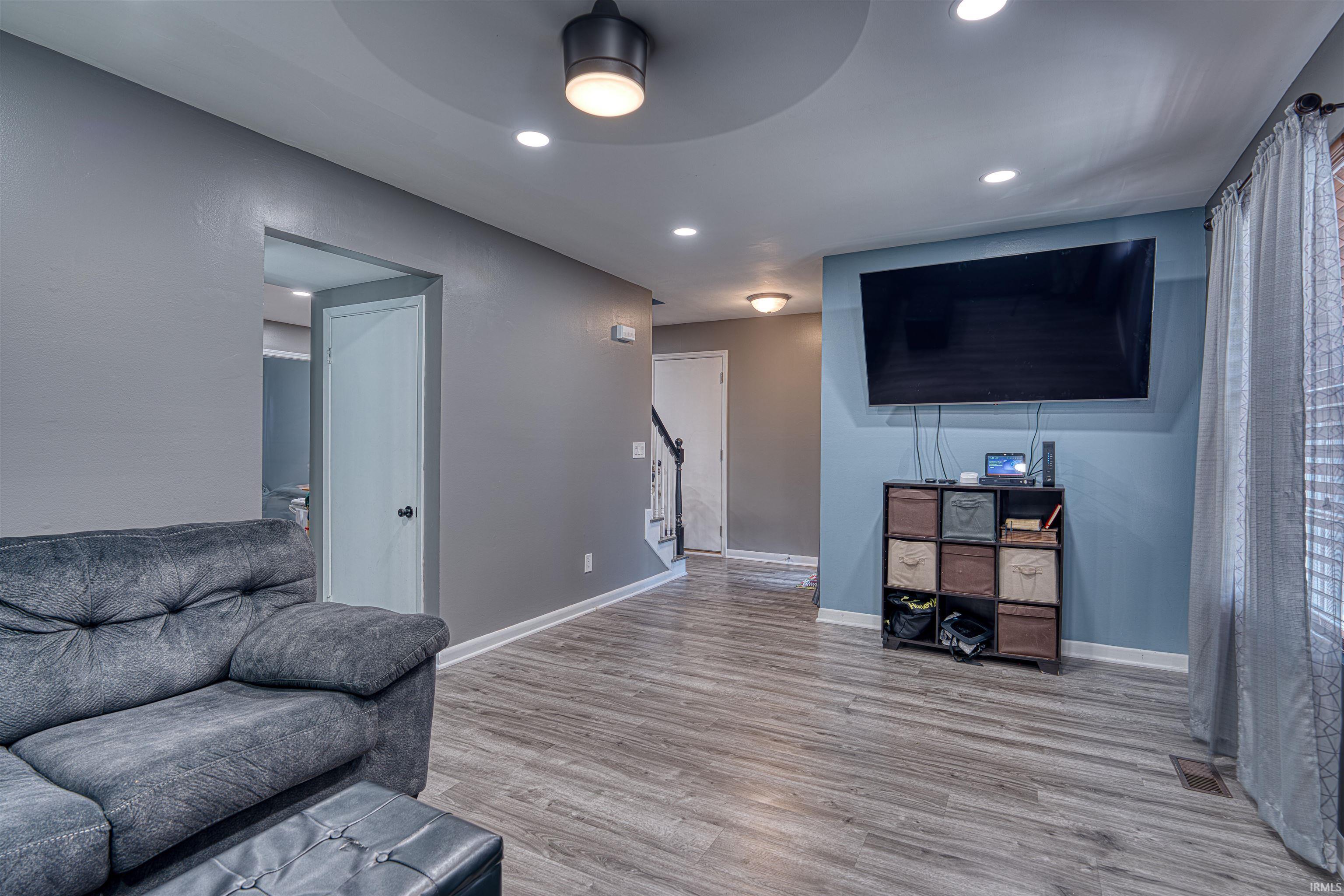 809 Southfield Road Evansville, IN 47715 - Photo 5 of 36 Gallery Image 5