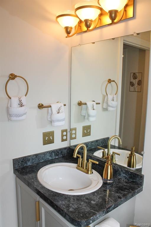 45411 North Stonewood Road Canton, MI 48187 - Photo 14 of 44