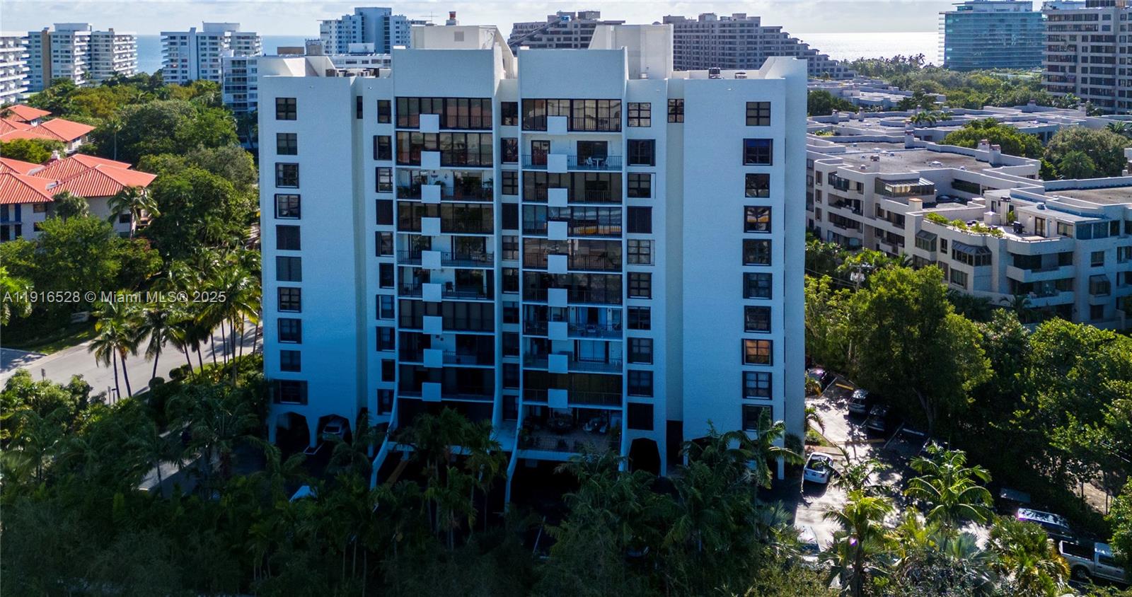77 Crandon Boulevard, Unit 10C Key Biscayne, FL 33149 - Photo 1 of 37