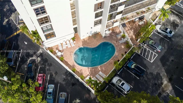 $5,000 | 77 Crandon Boulevard, Unit 10C, Key Biscayne, FL 33149