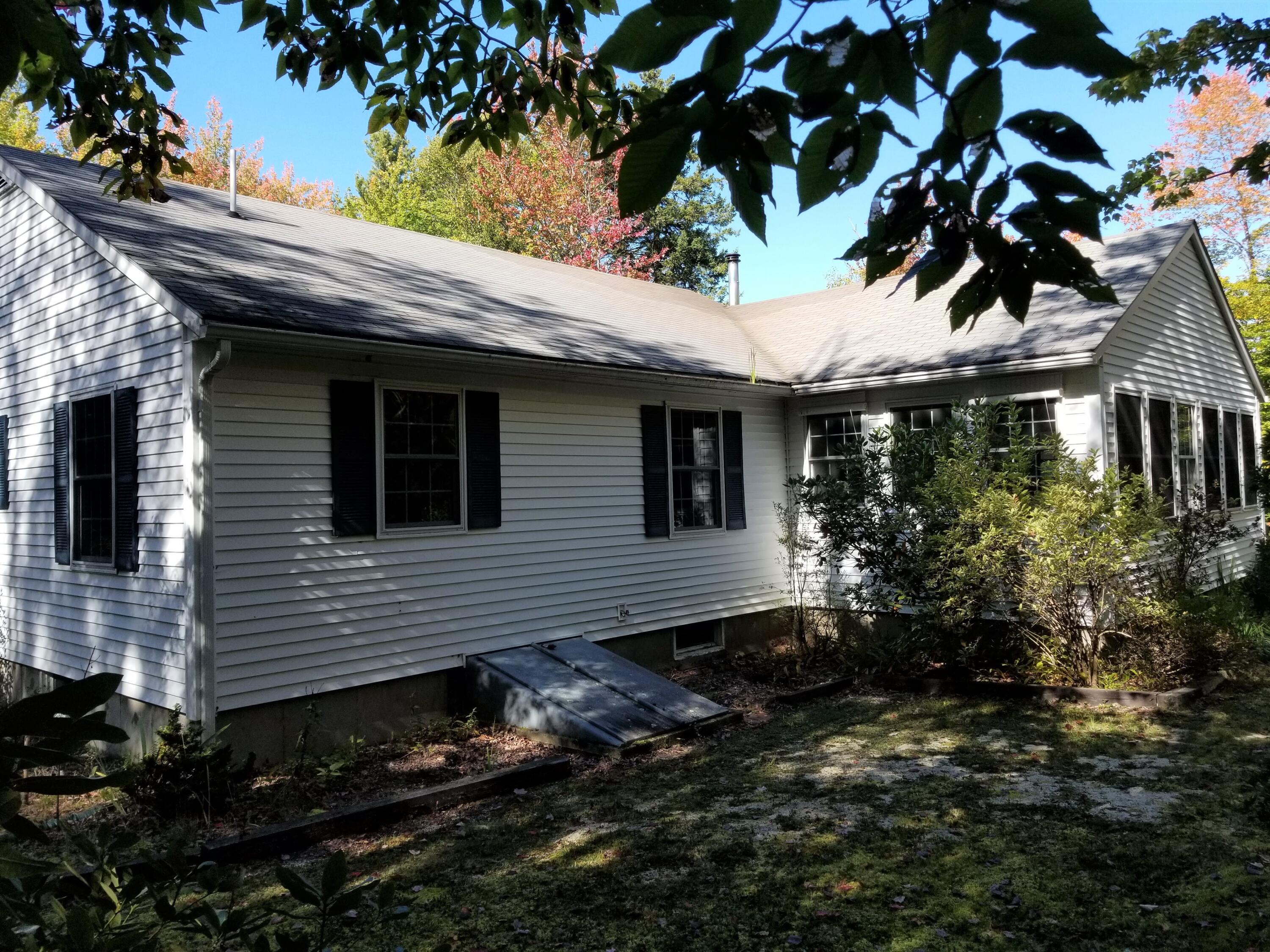 489 Ellsworth Road Blue Hill, ME 04614 - Photo 8 of 25 231-089167 Back Left - Copy