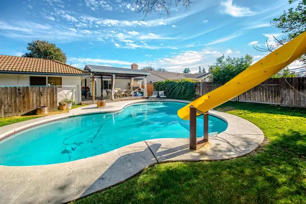 $699,999 | 908 Wendell Way, Woodland, CA 95695