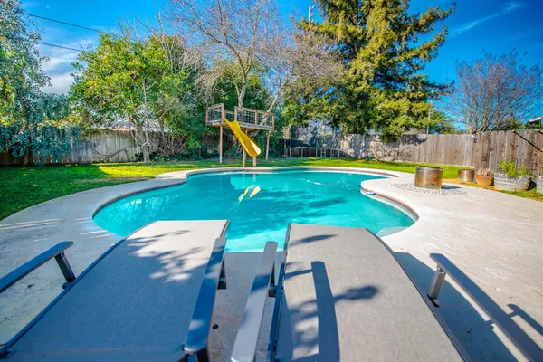 $699,999 | 908 Wendell Way, Woodland, CA 95695