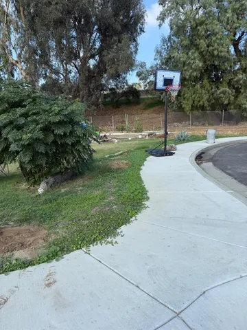 a view of a water fountain