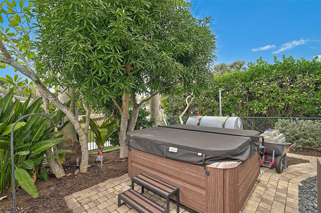 4508 Woodside Road Sarasota, FL 34242 - Photo 41 of 75
