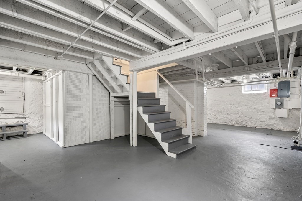 95 Russett Road Boston, MA 02132 - Photo 38 of 42