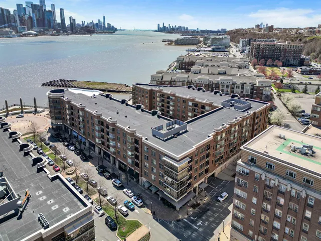 $1,049,910 | 22 Ave At Port Imperial, Unit 403, West New York, NJ 07093