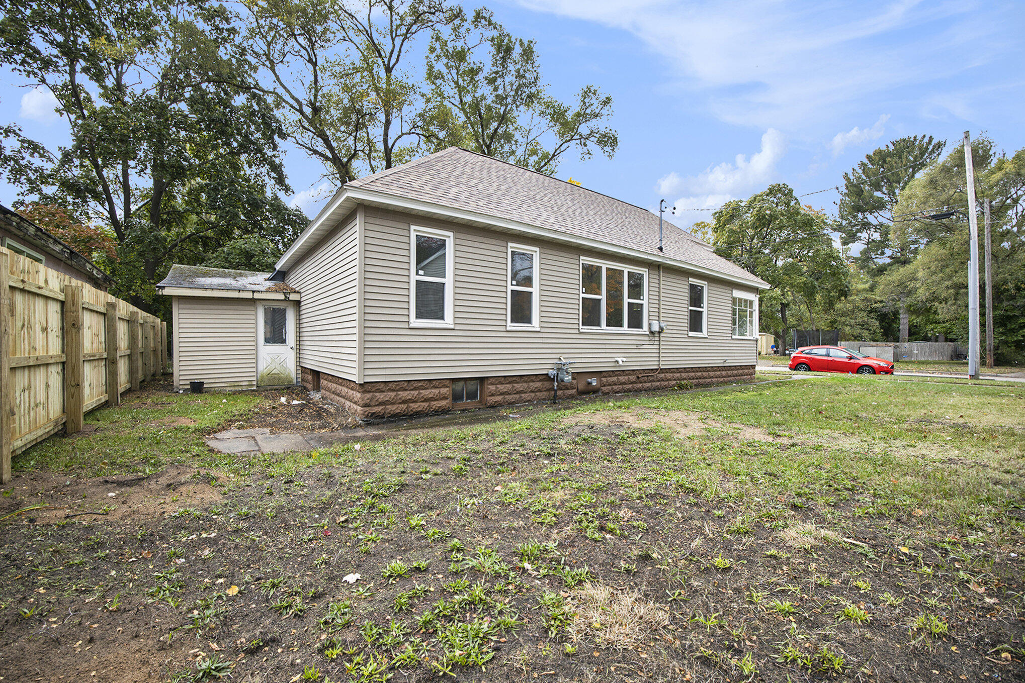 1022 Kenneth Street Muskegon, MI 49442 - Photo 17 of 20 017_1022_kenneth-25_794