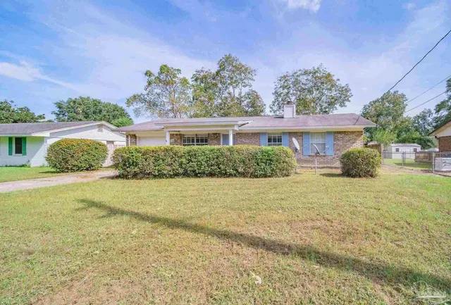 $1,250 | 7010 East Oakfield Road, Pensacola, FL 32503
