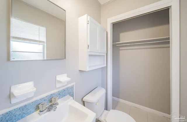 $1,250 | 7010 East Oakfield Road, Pensacola, FL 32503