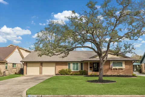 $525,000 | 10422 Londonderry Drive, Houston, TX 77043
