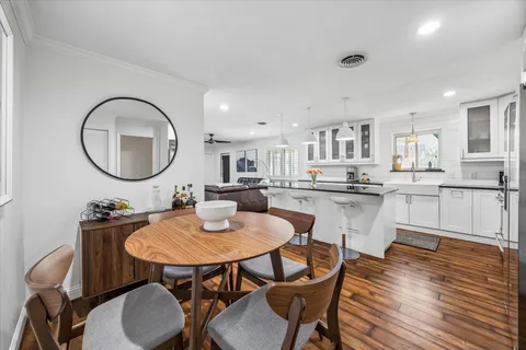 $525,000 | 10422 Londonderry Drive, Houston, TX 77043