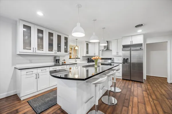 $525,000 | 10422 Londonderry Drive, Houston, TX 77043
