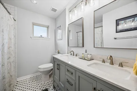 $525,000 | 10422 Londonderry Drive, Houston, TX 77043