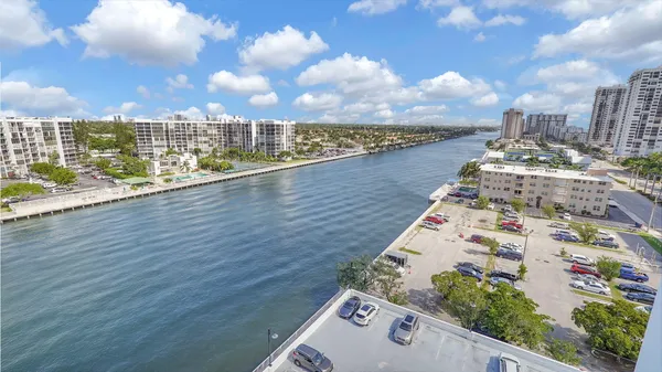 $3,000 | 3000 South Ocean Drive, Unit 920, Hollywood, FL 33019