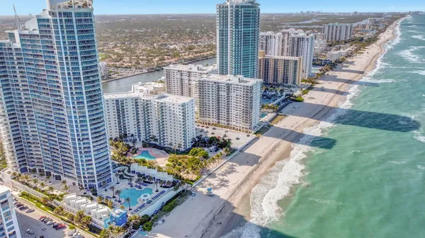 $3,000 | 3000 South Ocean Drive, Unit 920, Hollywood, FL 33019