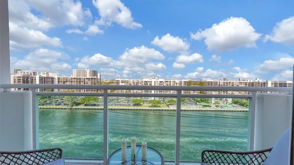 $3,000 | 3000 South Ocean Drive, Unit 920, Hollywood, FL 33019