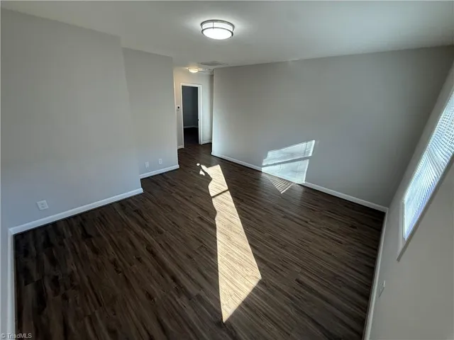 $895 | 233 North Sunset Drive, Unit F, Winston-Salem, NC 27101