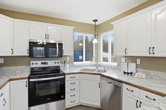 $575,000 | 10609 South Degray Lane, Spokane, WA 99224