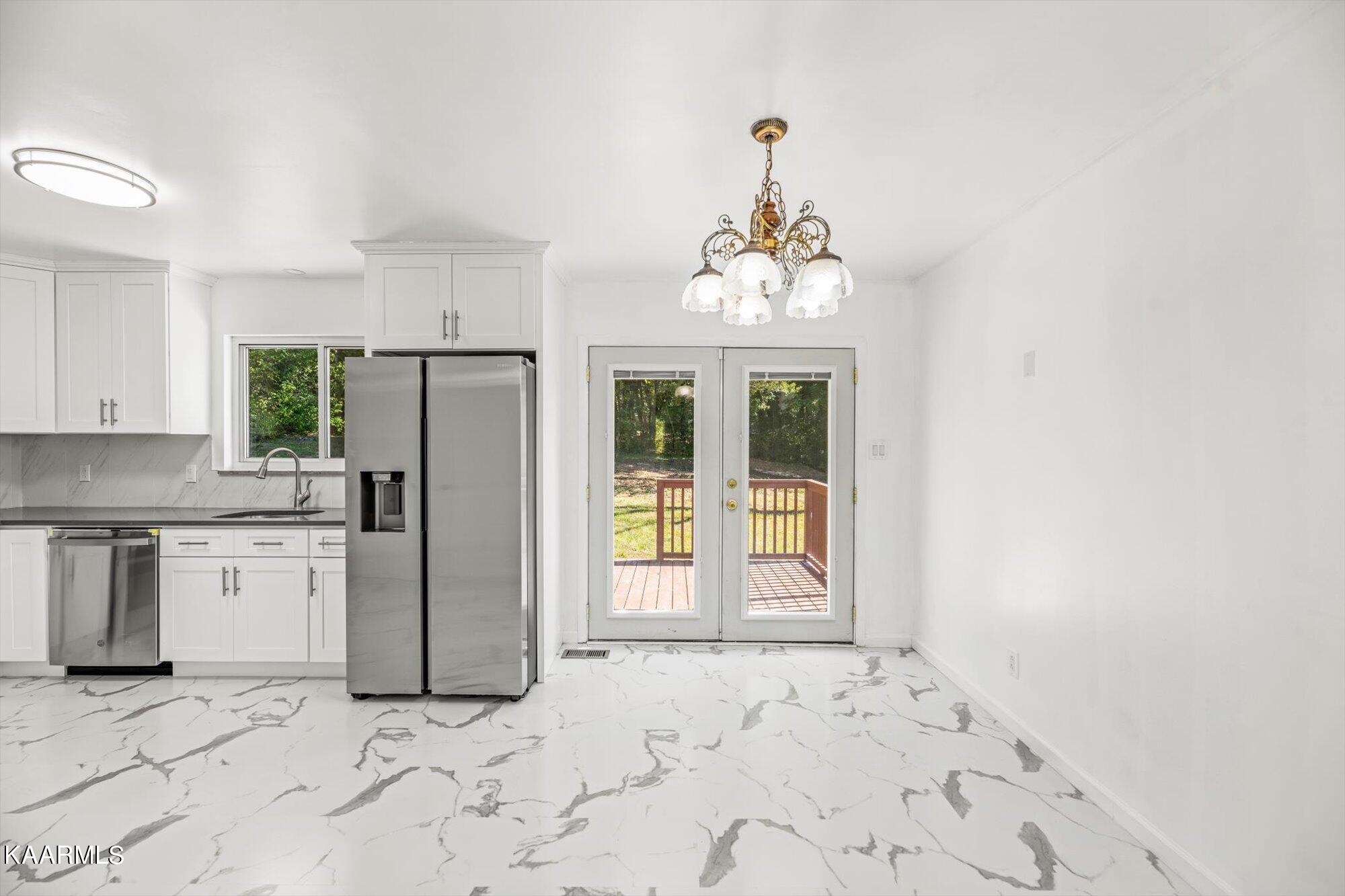 112 Cooper Circle Oak Ridge, TN 37830 - Photo 7 of 21 07-112-Cooper-Cir-Oak-Ridge-TN-7