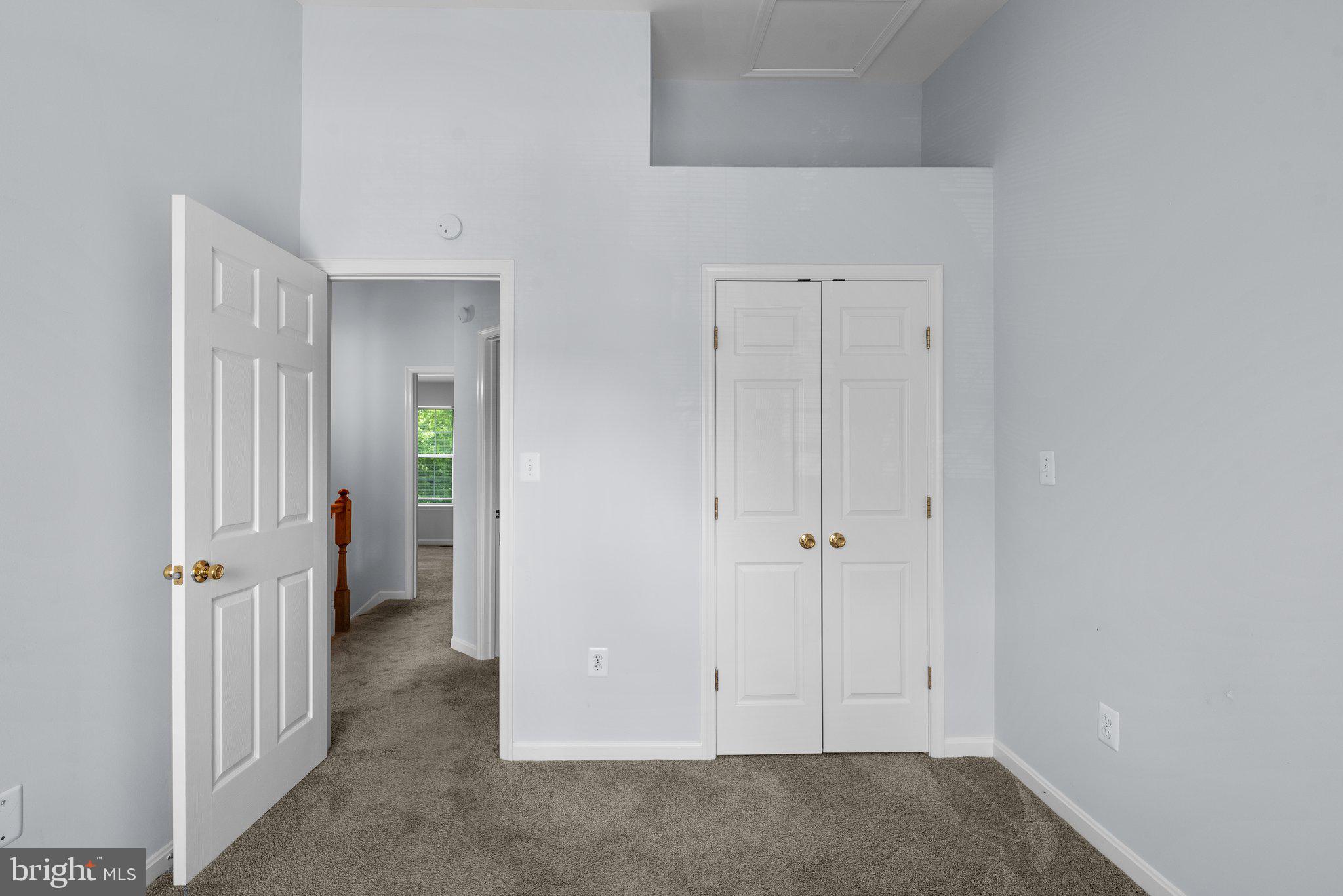2204 Commissary Circle Odenton, MD 21113 - Photo 36 of 49 a view of a livingroom with a hallway