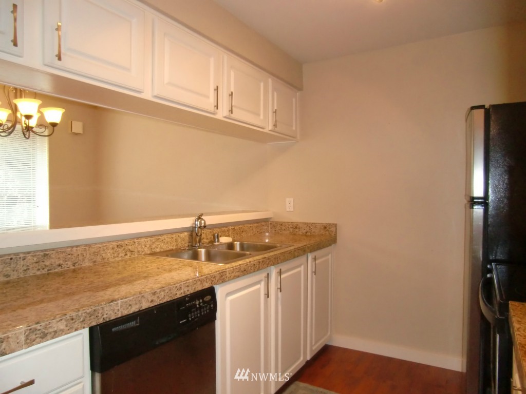 412 Center Road, Unit C1 Everett, WA 98204 - Photo 6 of 18