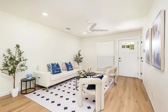 $409,900 | 1412 Timberlake Circle, Richardson, TX 75080