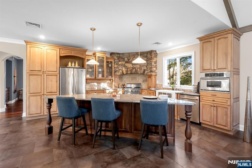 631 Sargent Road River Vale, NJ 07675 - Photo 8 of 50 Gallery Image 8