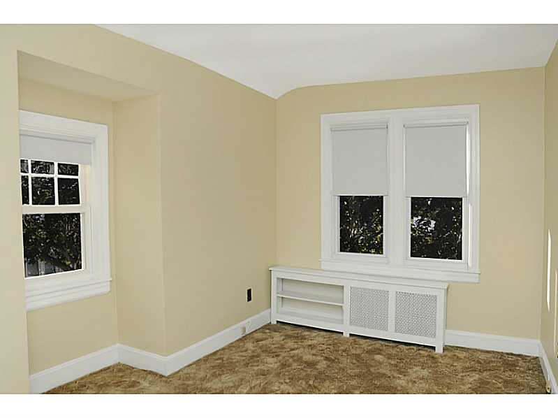 32 Mayfair Road Warwick, RI 02888 - Photo 17 of 21 Bedroom.