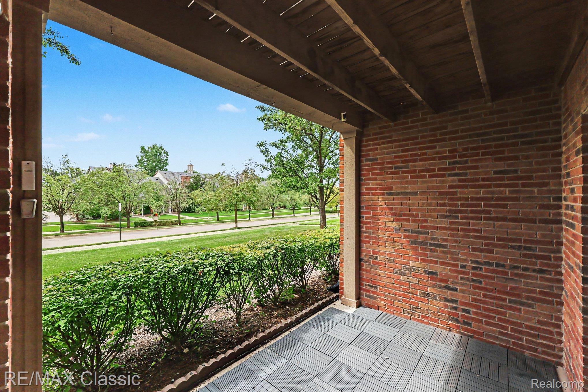 3626 Oakmonte Boulevard Rochester, MI 48306 - Photo 29 of 34 file_5126.jpg