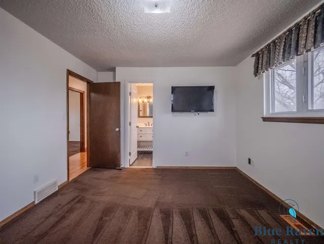 $314,999 | 905 19th Street, Wheatland, WY 82201