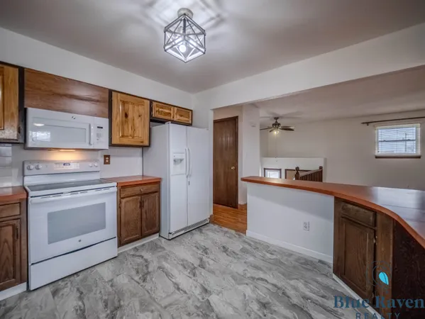 $305,000 | 905 19th Street, Wheatland, WY 82201