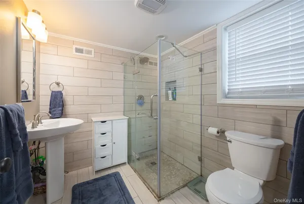 $795,000 | 8 Willow Road, Beacon, NY 12508