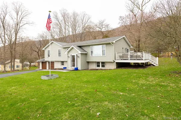 $795,000 | 8 Willow Road, Beacon, NY 12508