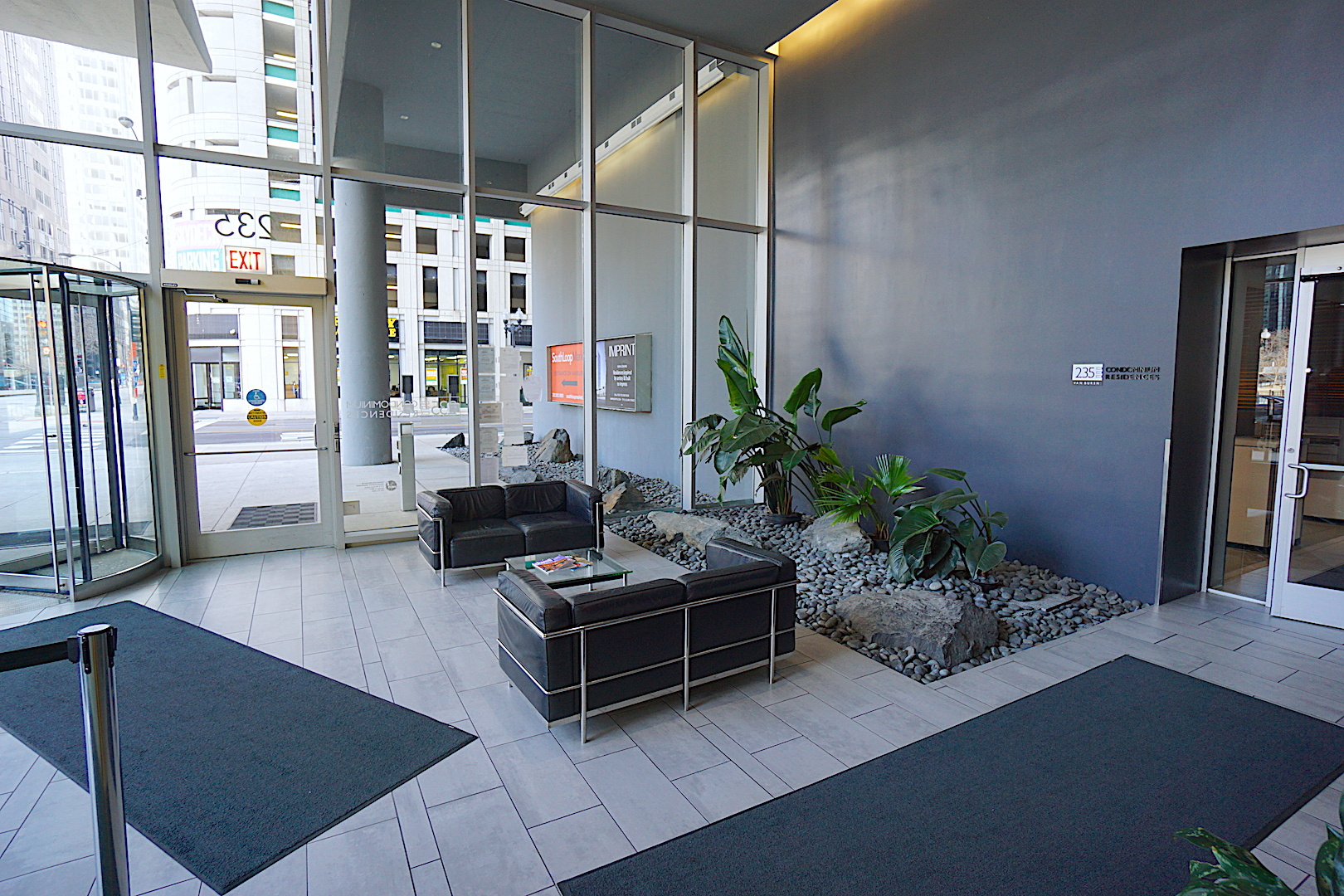 235 West Van Buren Street, Unit 2813 Chicago, IL 60607 - Photo 3 of 18