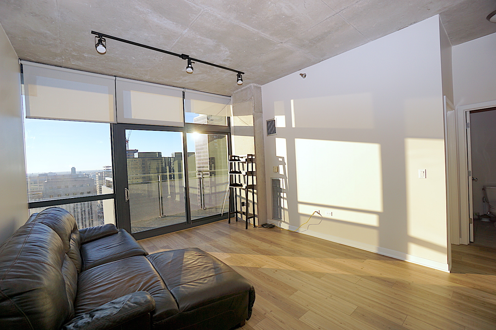 235 West Van Buren Street, Unit 2813 Chicago, IL 60607 - Photo 8 of 18