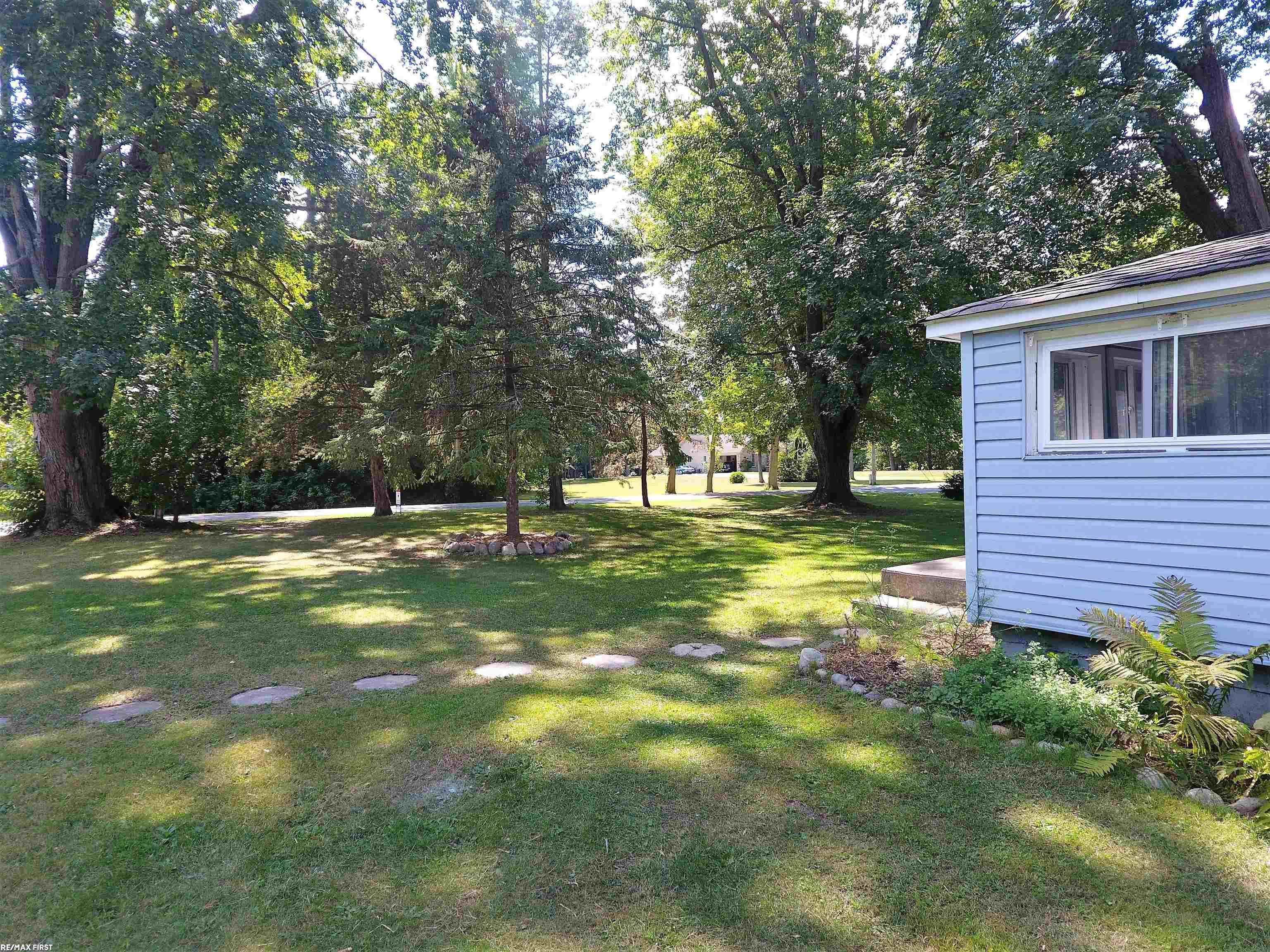 6342 Swartout Road Algonac, MI 48001 - Photo 4 of 25 50089485-3.JPG