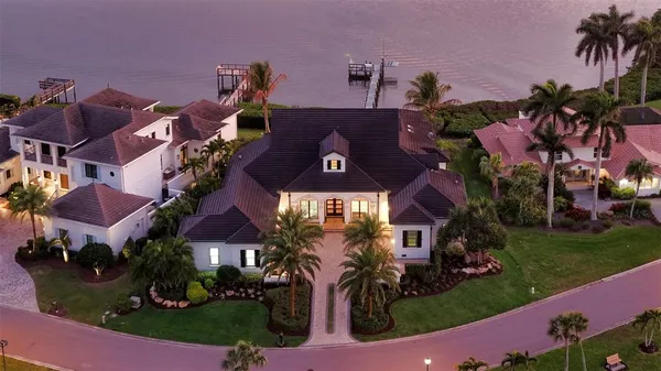 $5,999,999 | 313 Lookout Point Drive, Osprey, FL 34229
