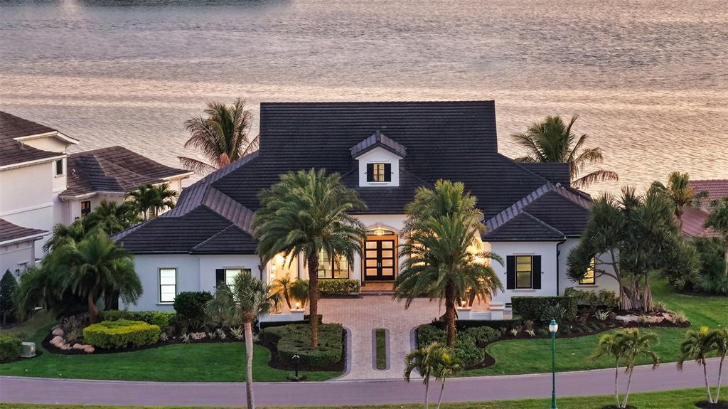313 Lookout Point Drive Osprey, FL 34229 - Photo 5 of 100