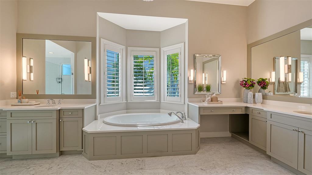 313 Lookout Point Drive Osprey, FL 34229 - Photo 60 of 100